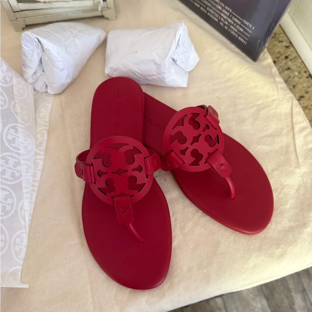 New tory burch miller sandals in red - Picture 4 of 7
